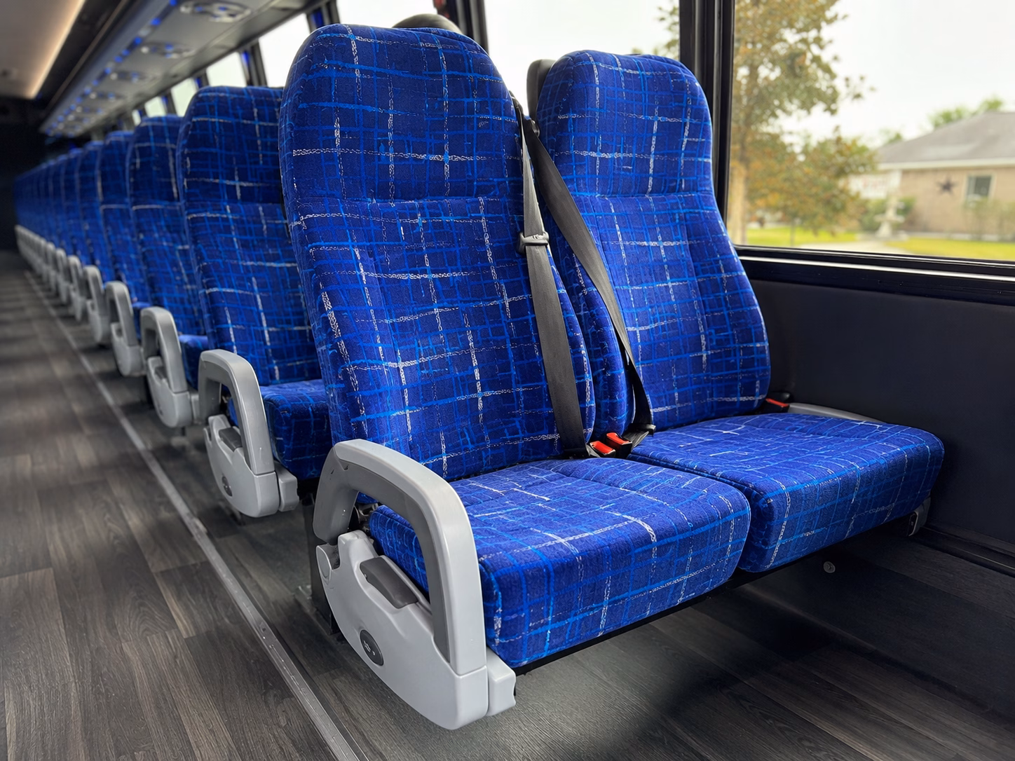 charter buses for fort cavazos family days and graduation ceremonies from denton