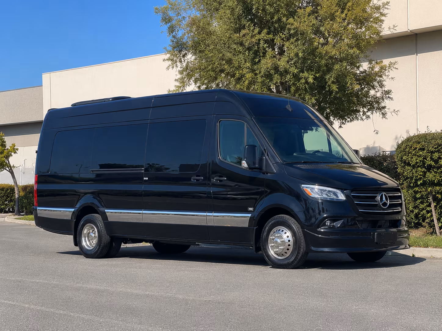 plano arrive on time for plano trade shows and conferences